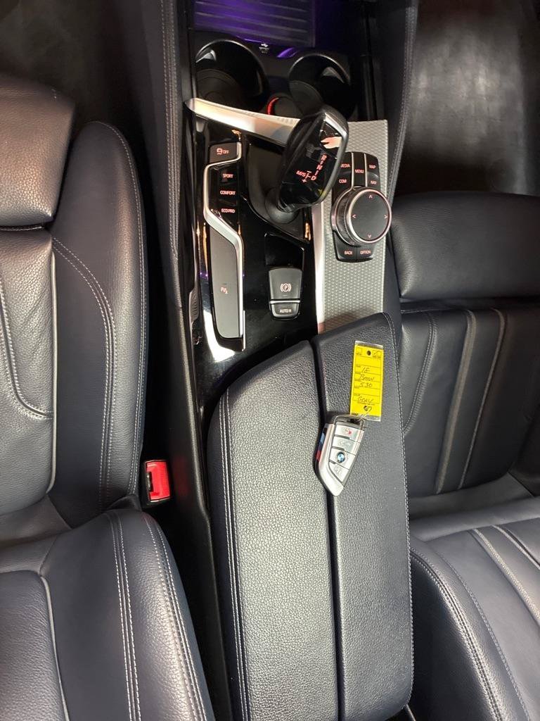 Used 2018 BMW 530i w/ M Sport Package RWD image 26