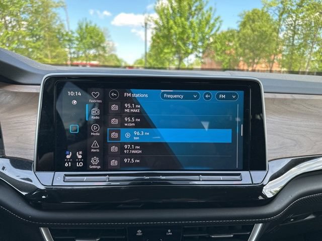 Used 2025 Volkswagen Atlas SE AWD/4WD image 11