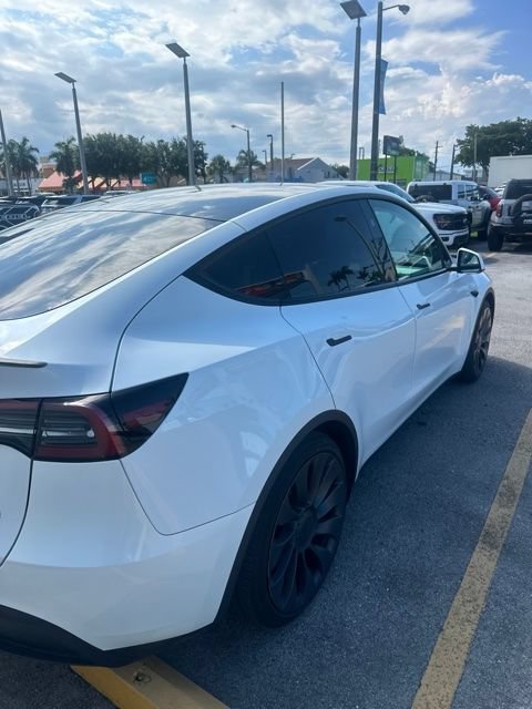 Used 2024 Tesla Model Y Performance AWD/4WD image 12