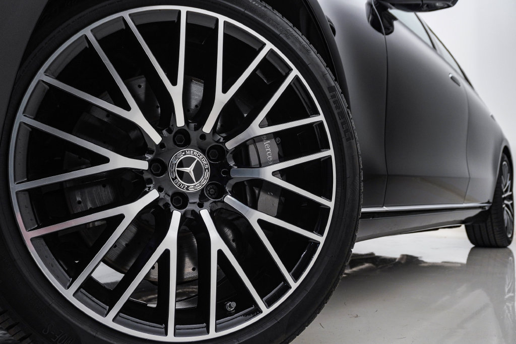 Used 2025 Mercedes-Benz S 580 4MATIC Sedan image 5