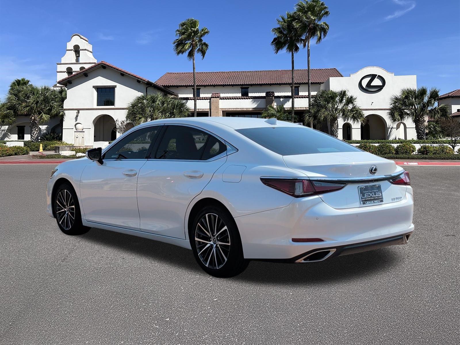 Used 2025 Lexus ES 350 w/ Premium Package FWD image 4