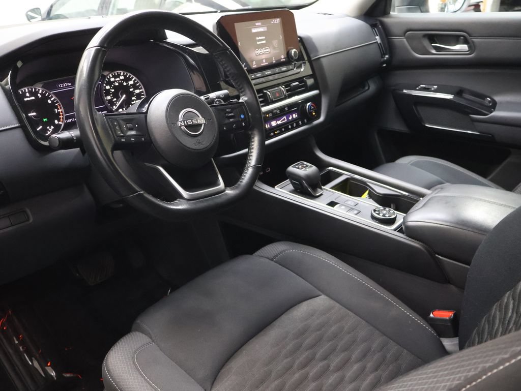 Used 2022 Nissan Pathfinder SV AWD/4WD image 18