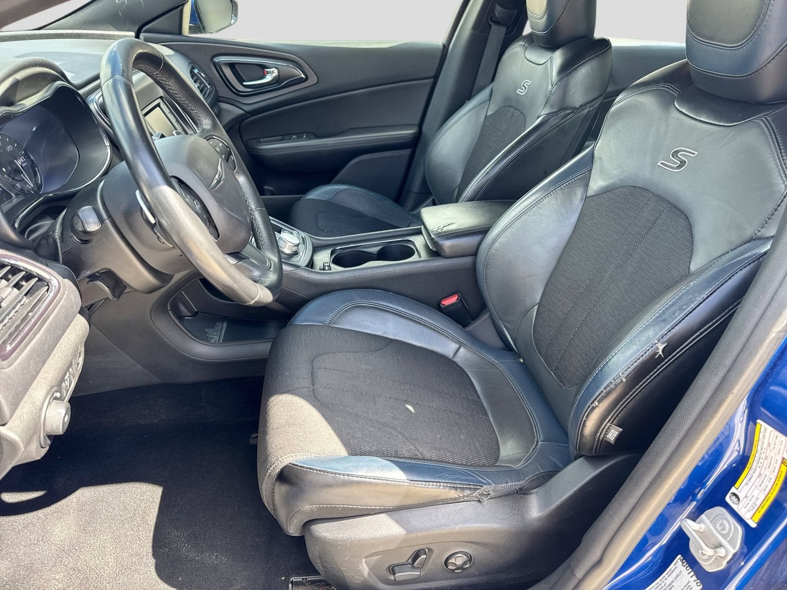 Used 2016 Chrysler 200 S FWD image 17