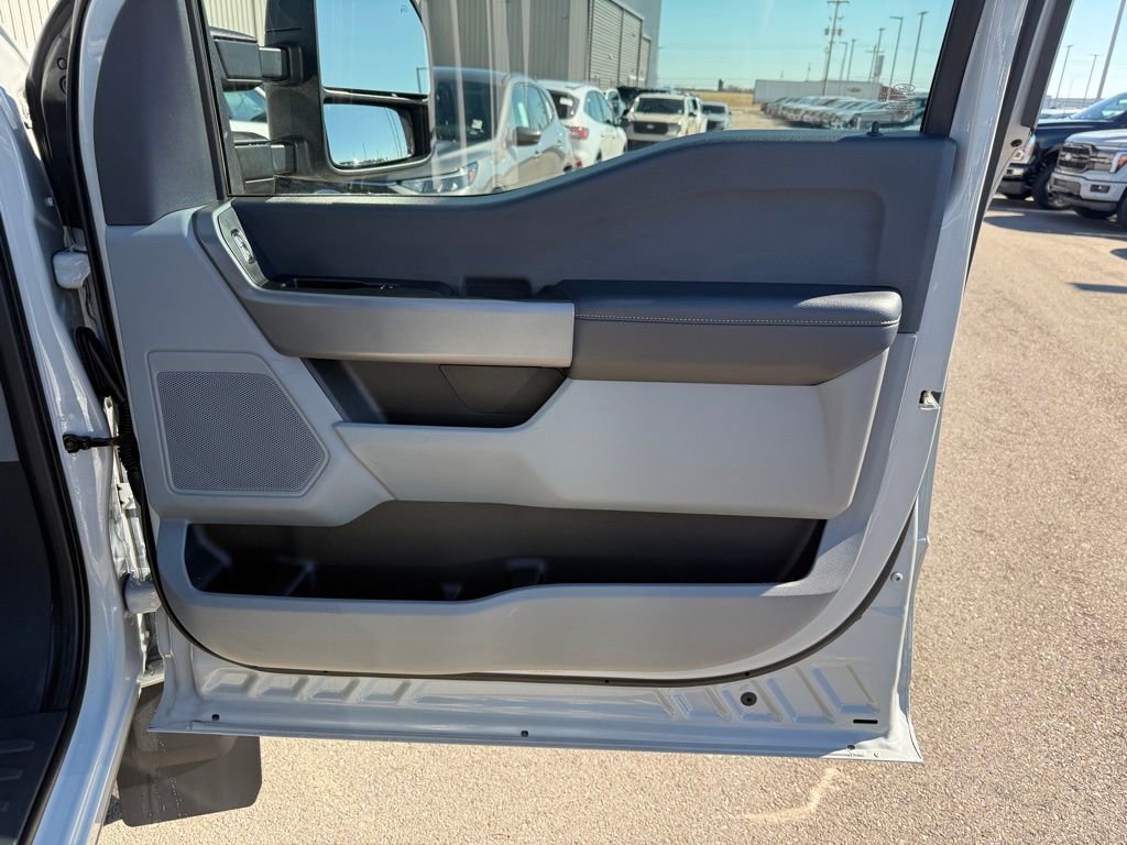 Used 2025 Ford F450 XLT image 18