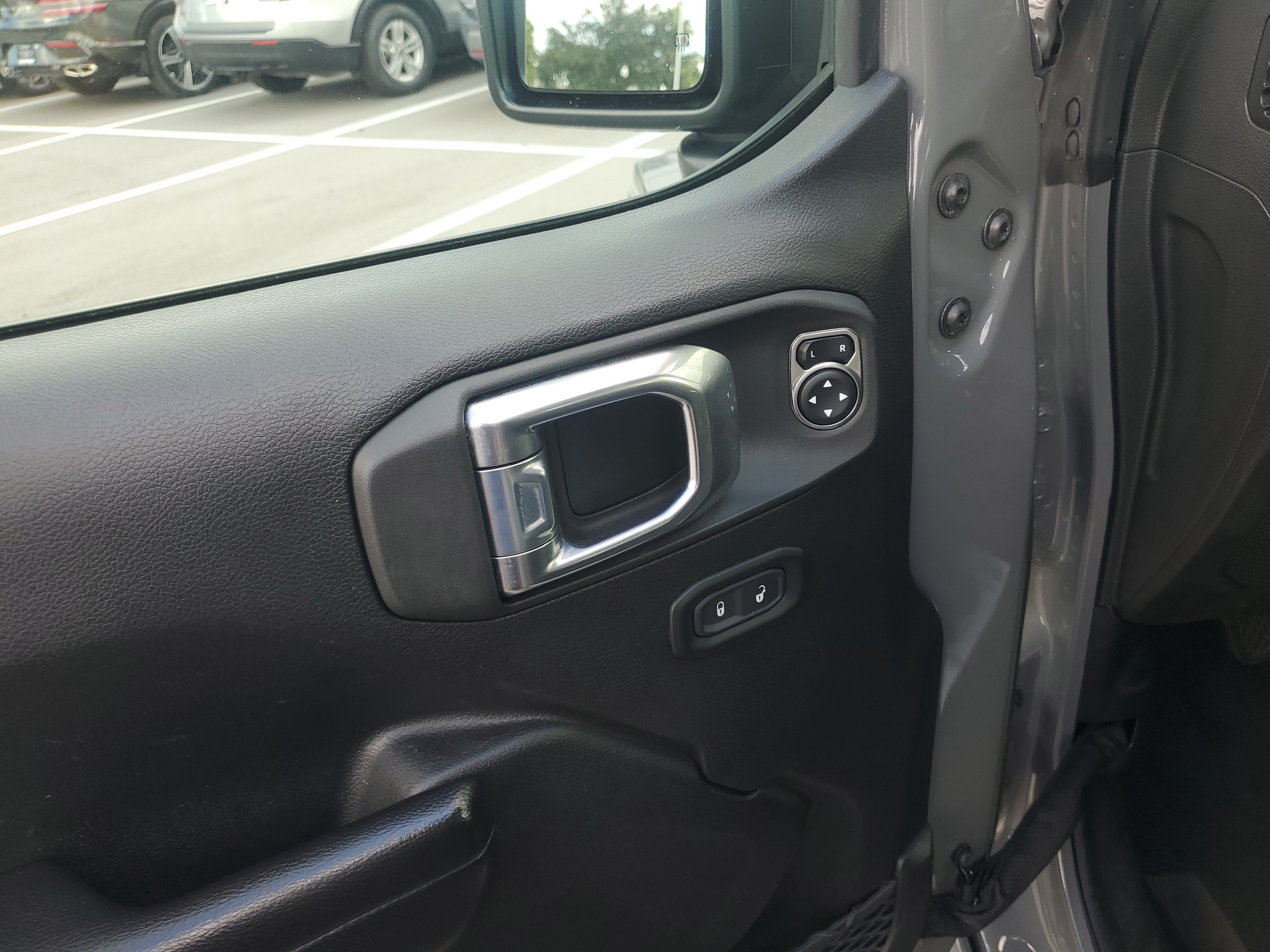 Used 2021 Jeep Gladiator Sport AWD/4WD image 12