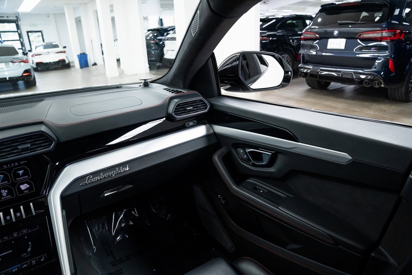 Used 2020 Lamborghini Urus image 11