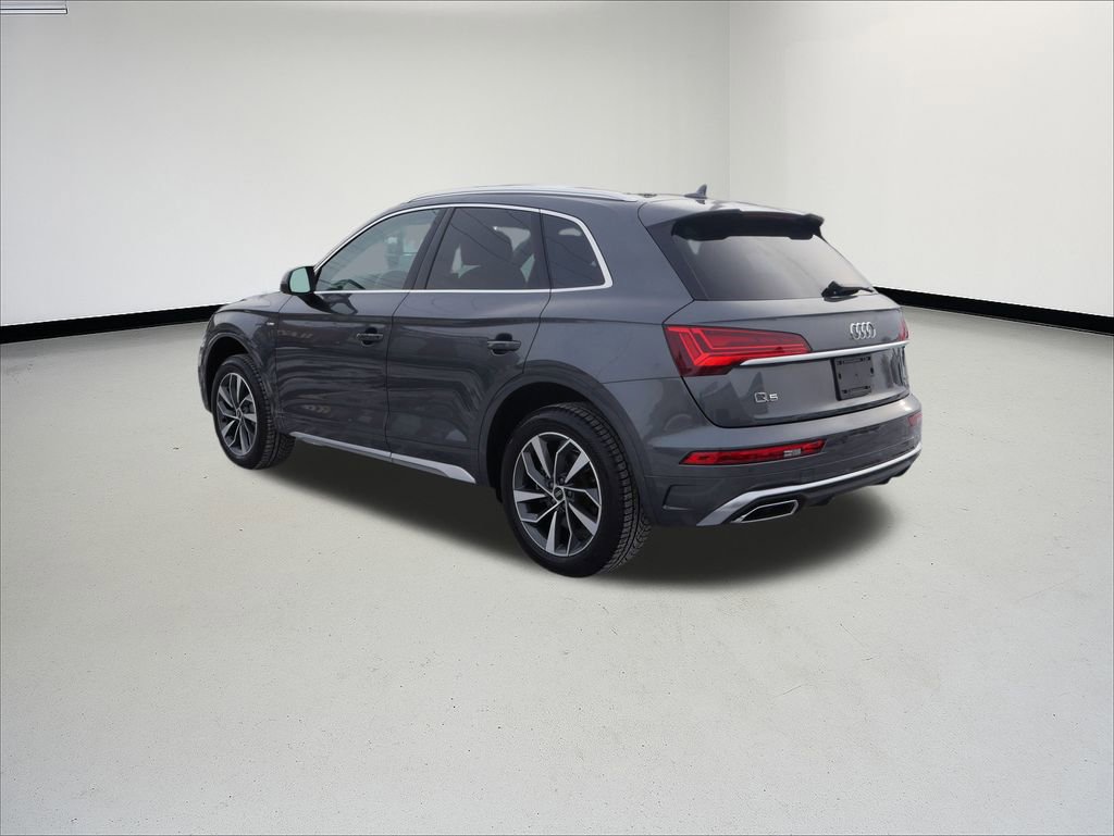 Certified 2023 Audi Q5 2.0T Premium w/ Convenience Package image 3