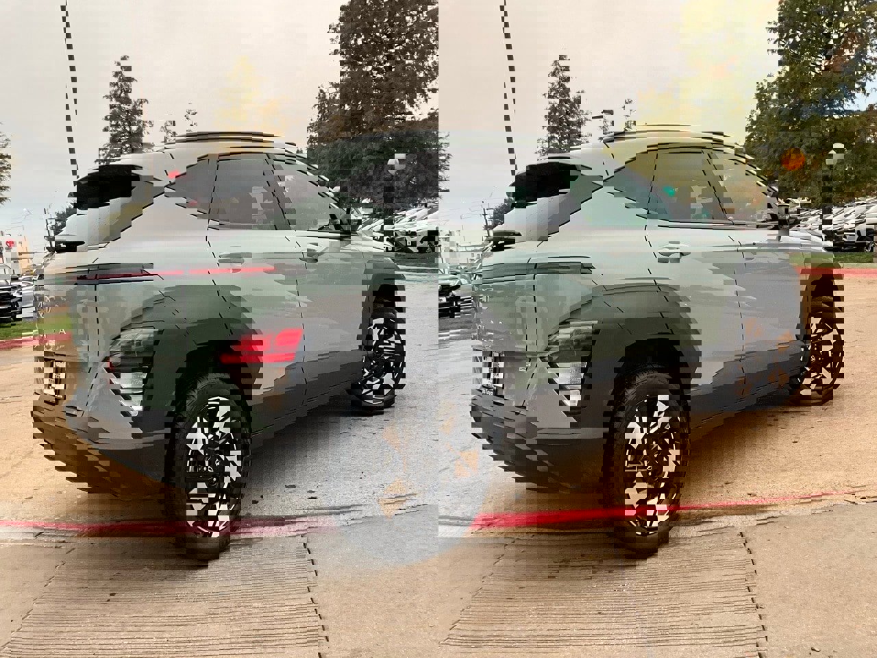 Used 2025 Hyundai Kona SEL image 6