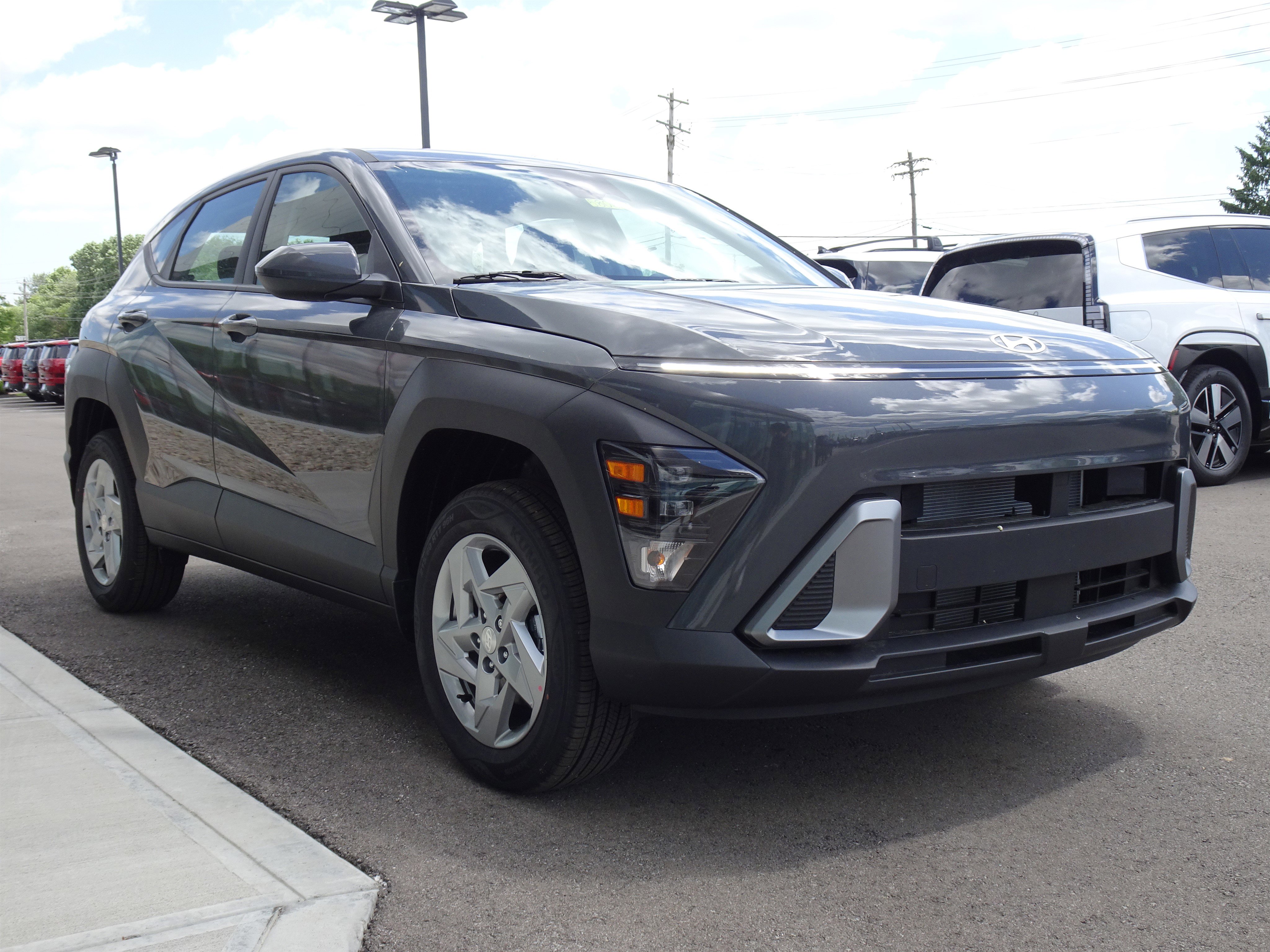 New 2025 Hyundai Kona SE image 6