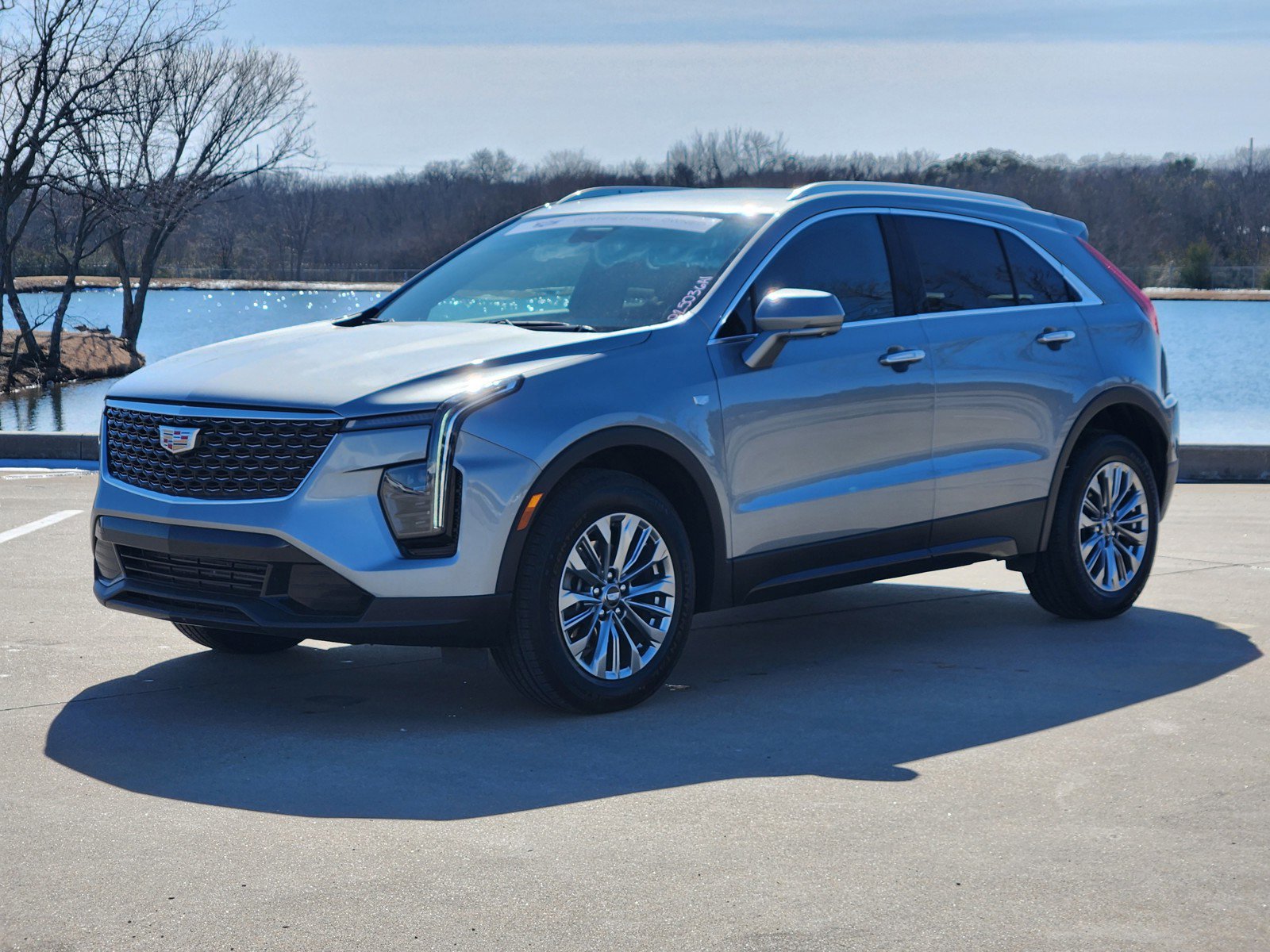Certified 2025 Cadillac XT4 Premium Luxury FWD image 2