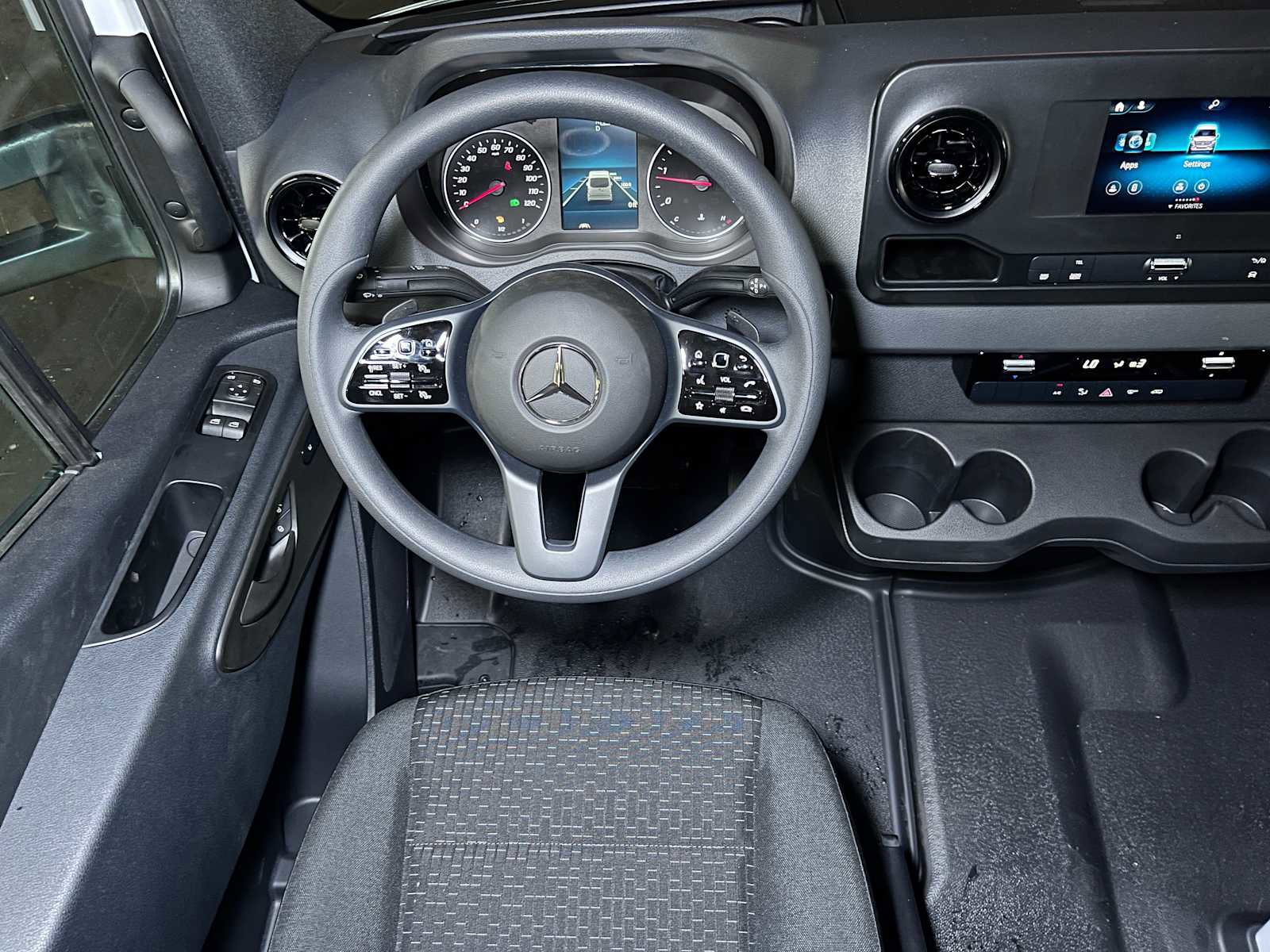 Used 2023 Mercedes-Benz Sprinter 3500 image 33