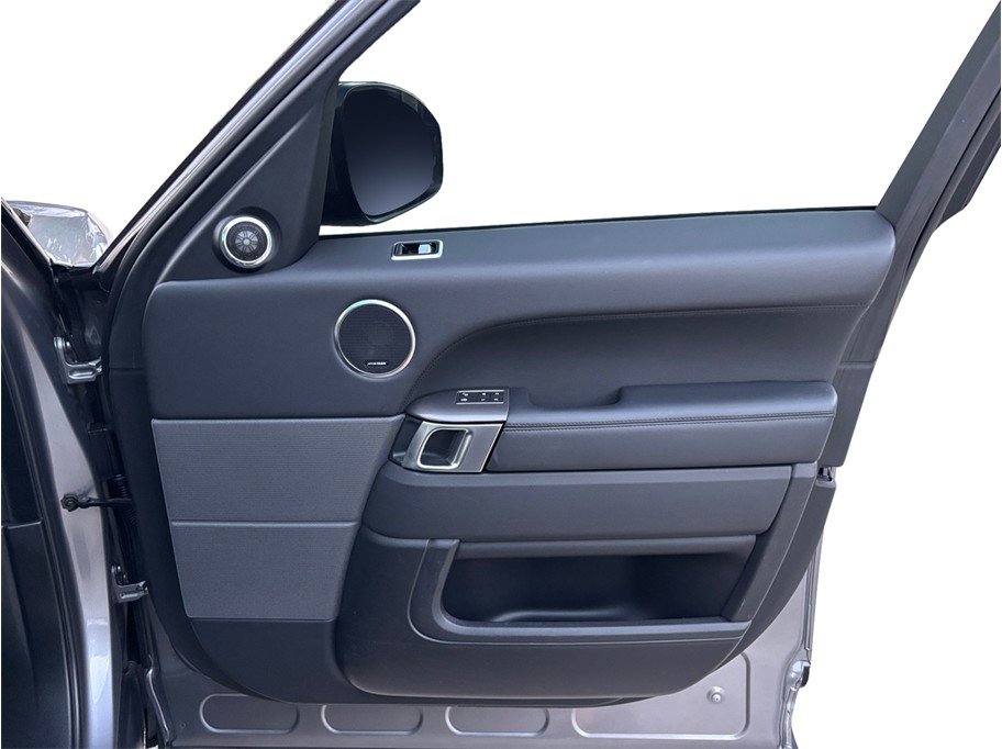 Used 2020 Land Rover Range Rover Sport SE image 46