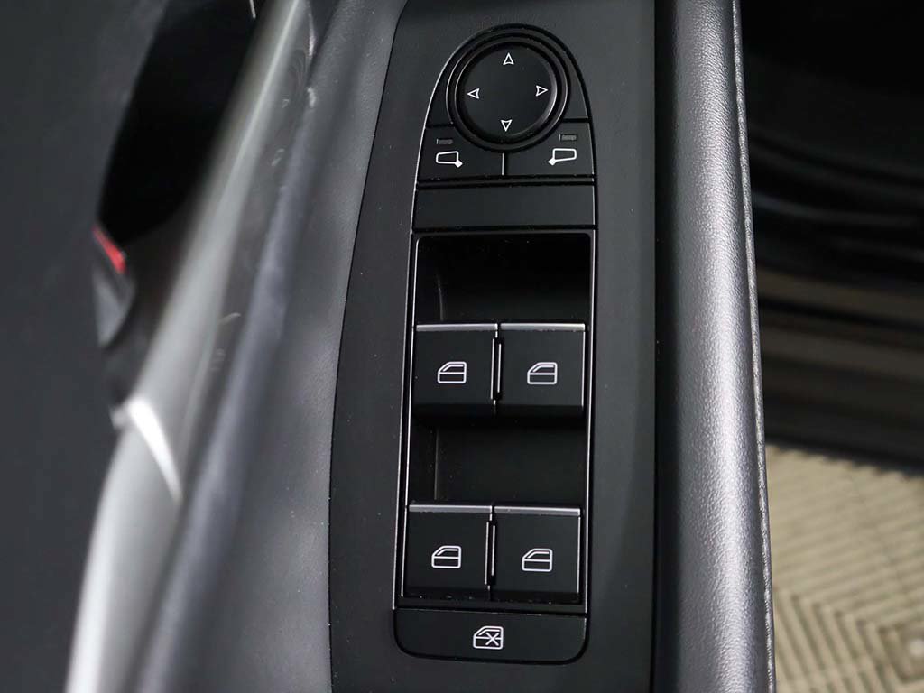 Used 2021 MAZDA CX-30 AWD 2.5 S w/ Select Package image 32