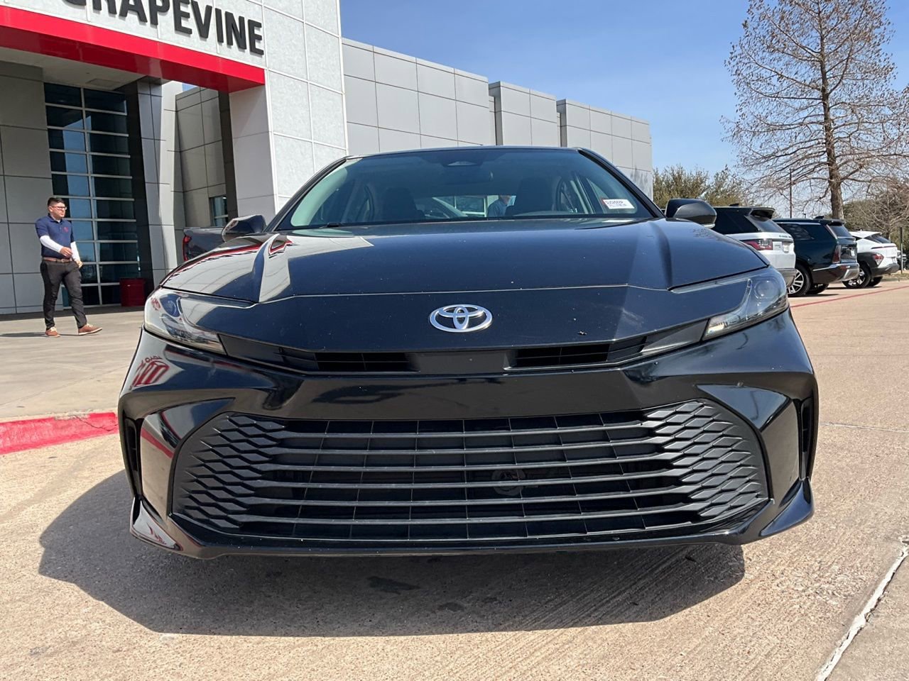 Used 2025 Toyota Camry LE image 3