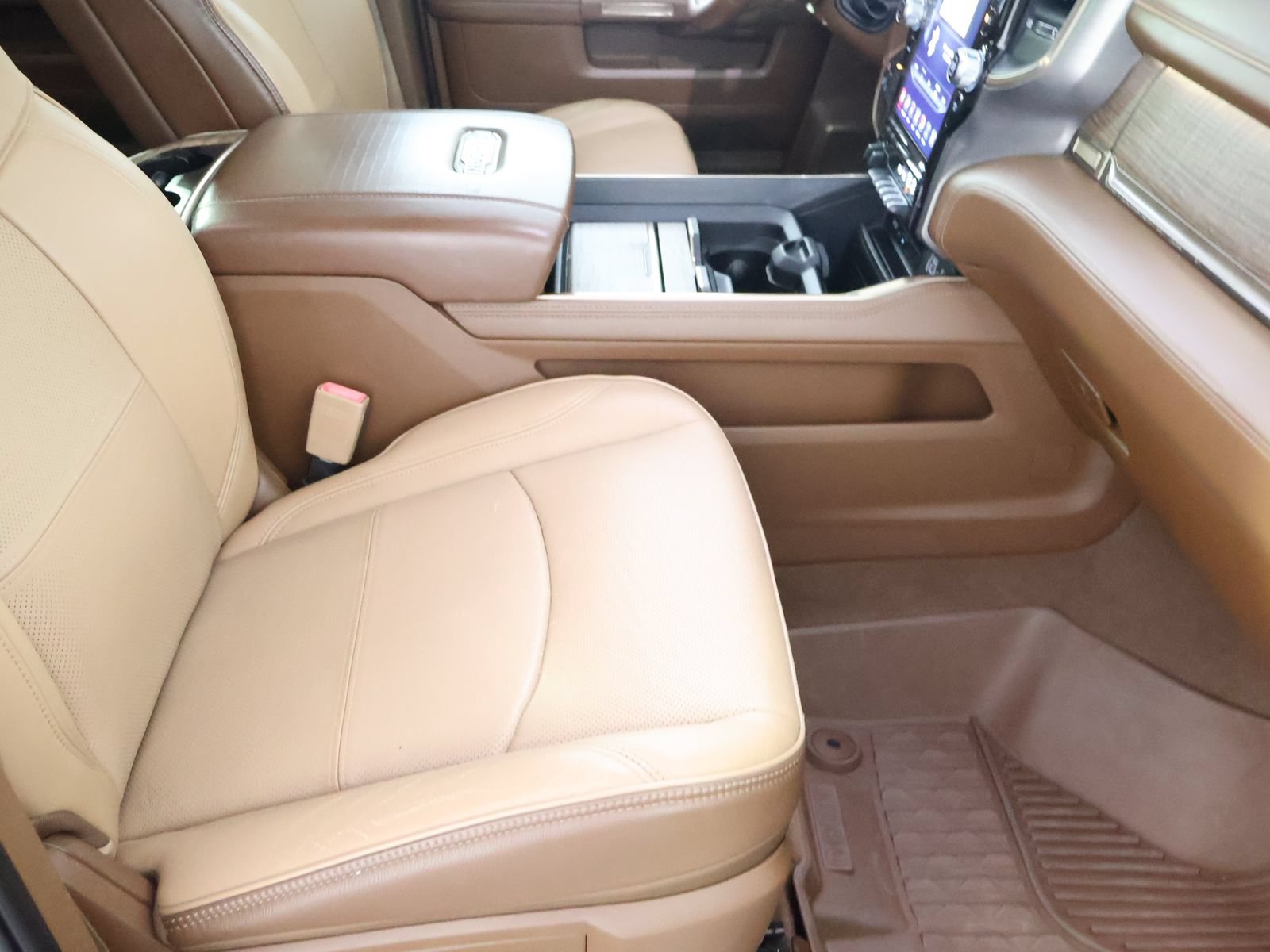 Used 2019 RAM 2500 Limited AWD/4WD image 56