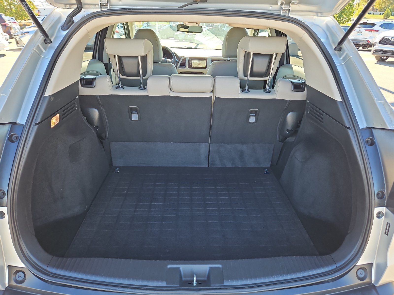 Used 2016 Honda HR-V EX-L image 8