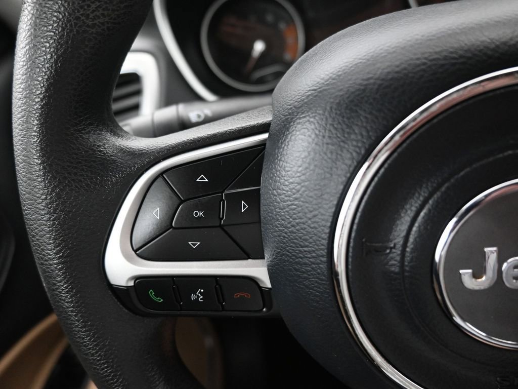 Used 2018 Jeep Compass Sport image 17