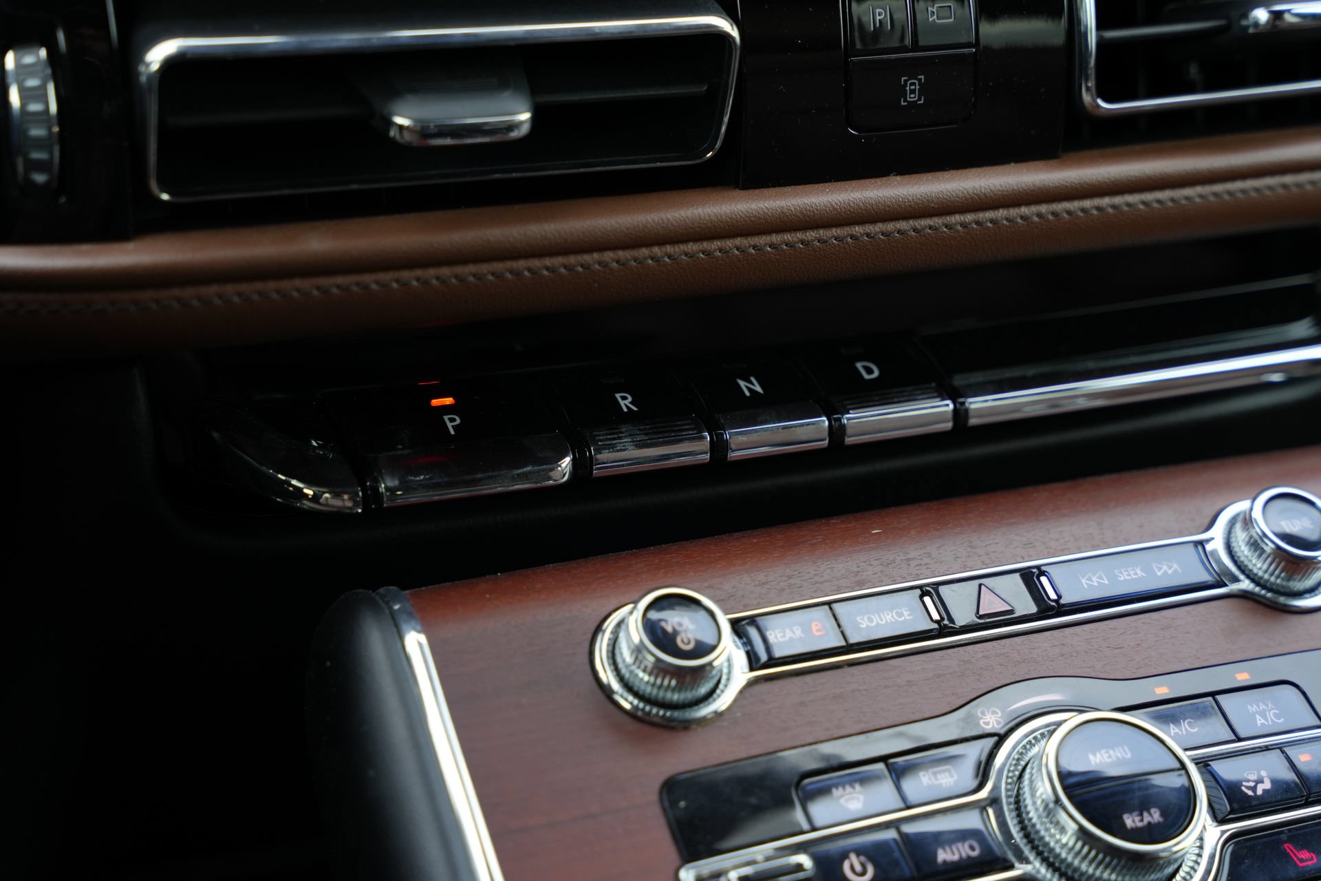 Used 2023 Lincoln Aviator Reserve RWD image 15