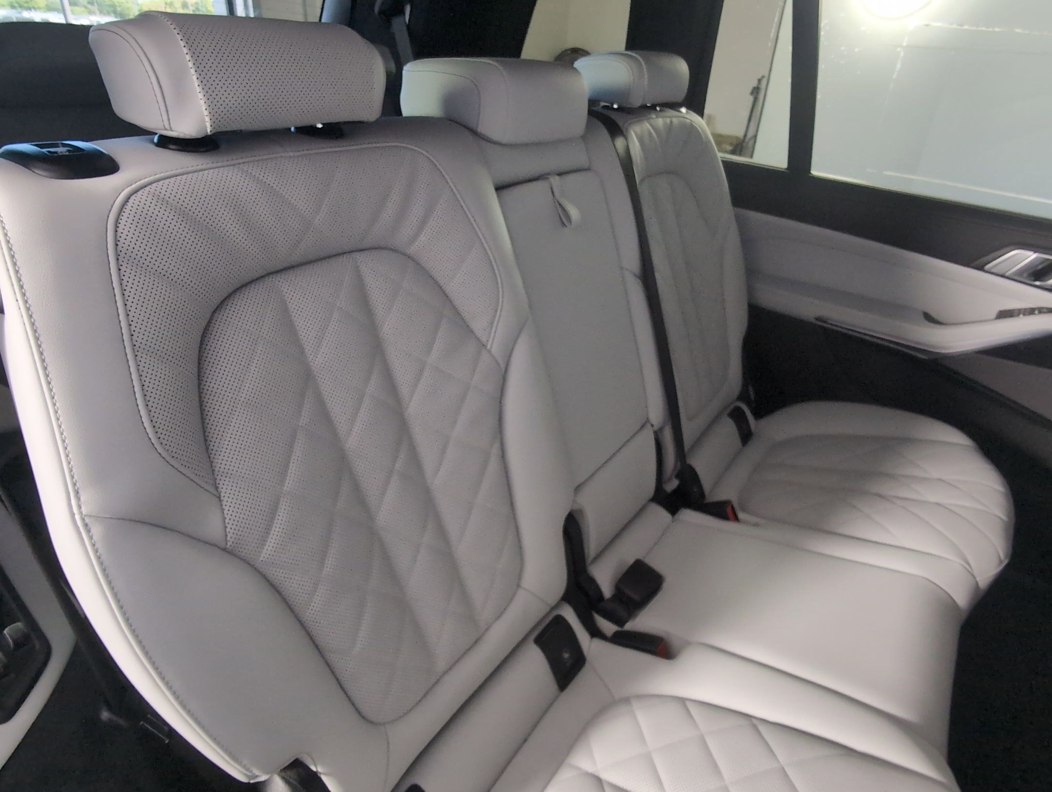 New 2026 BMW X7 xDrive40i w/ M Sport Package image 32