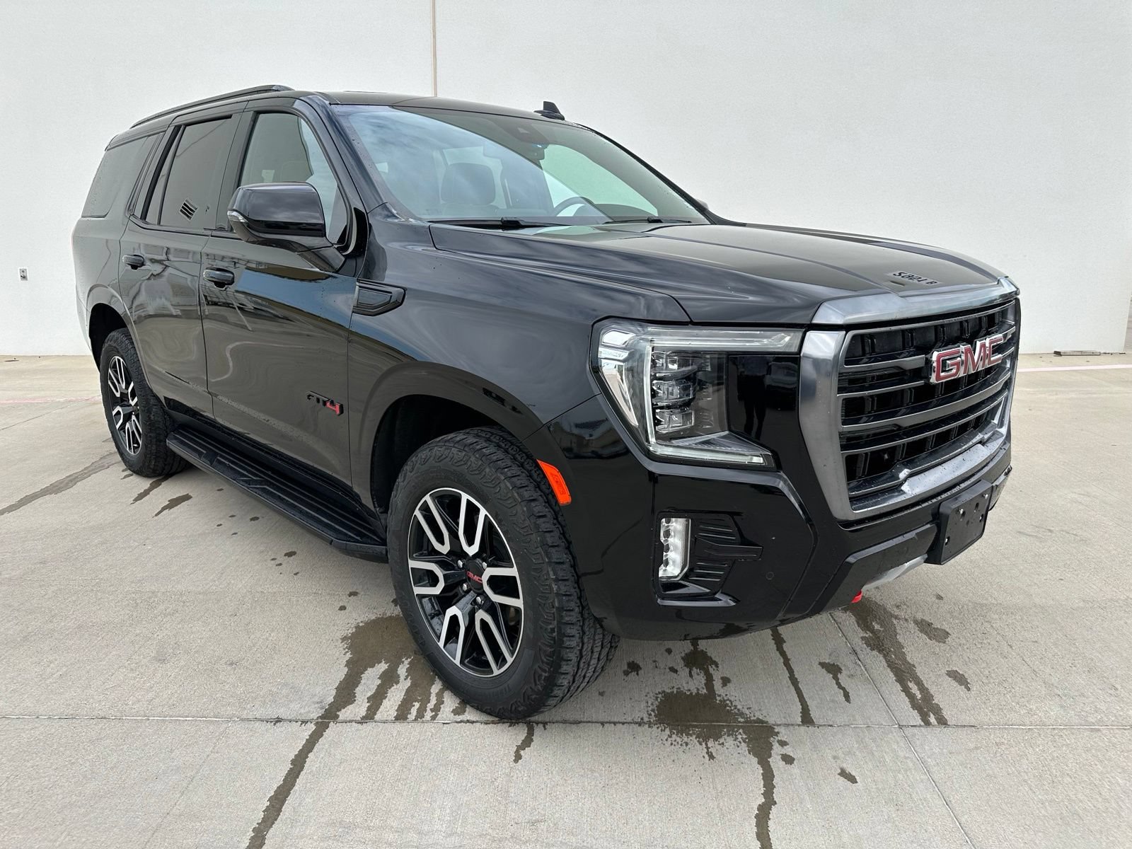 Used 2024 GMC Yukon AT4