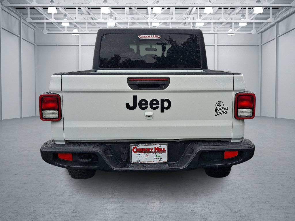 Certified 2022 Jeep Gladiator Willys image 4