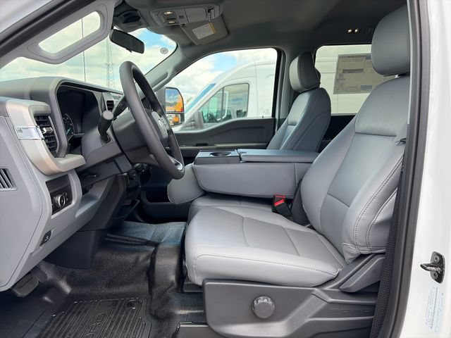New 2026 Ford F550 4x4 Crew Cab image 13