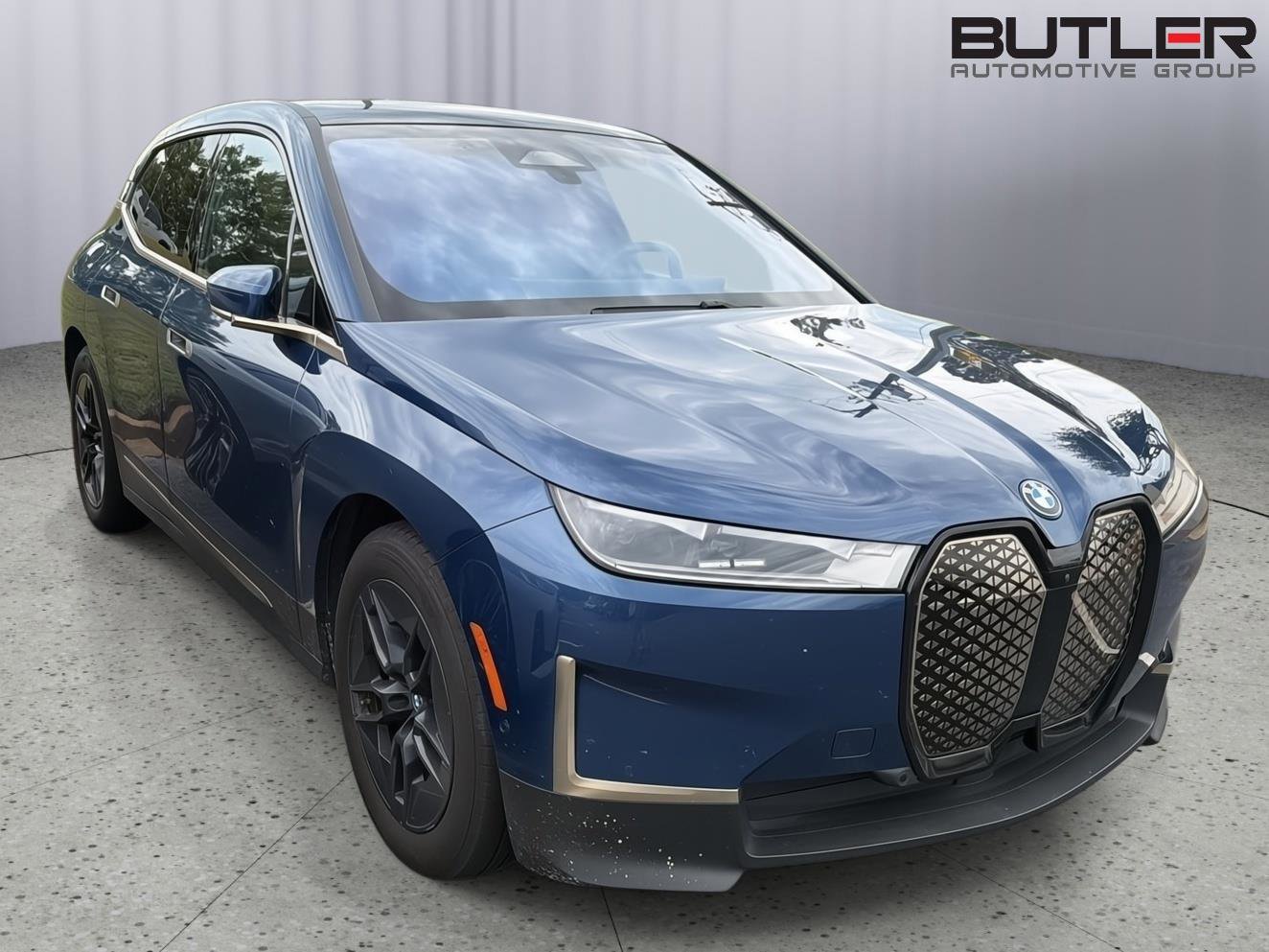 Certified 2023 BMW iX xDrive50 w/ Convenience Package AWD/4WD image 6