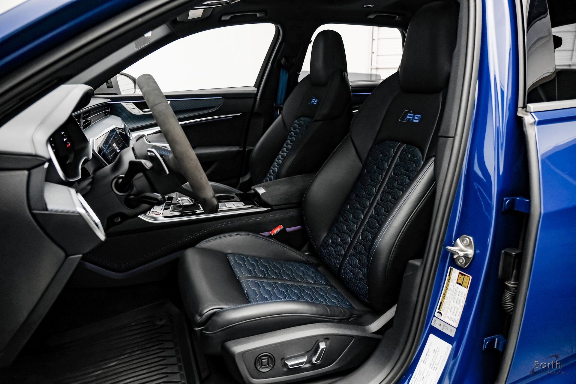 Used 2025 Audi RS 6 performance image 34