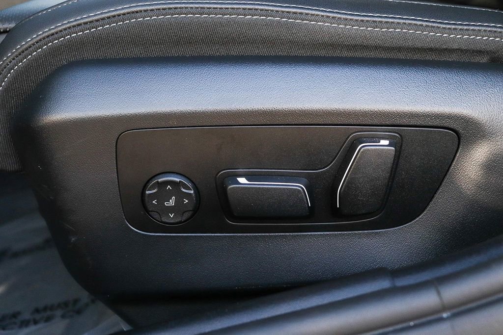 Used 2025 BMW i5 M60 w/ Executive Package image 19