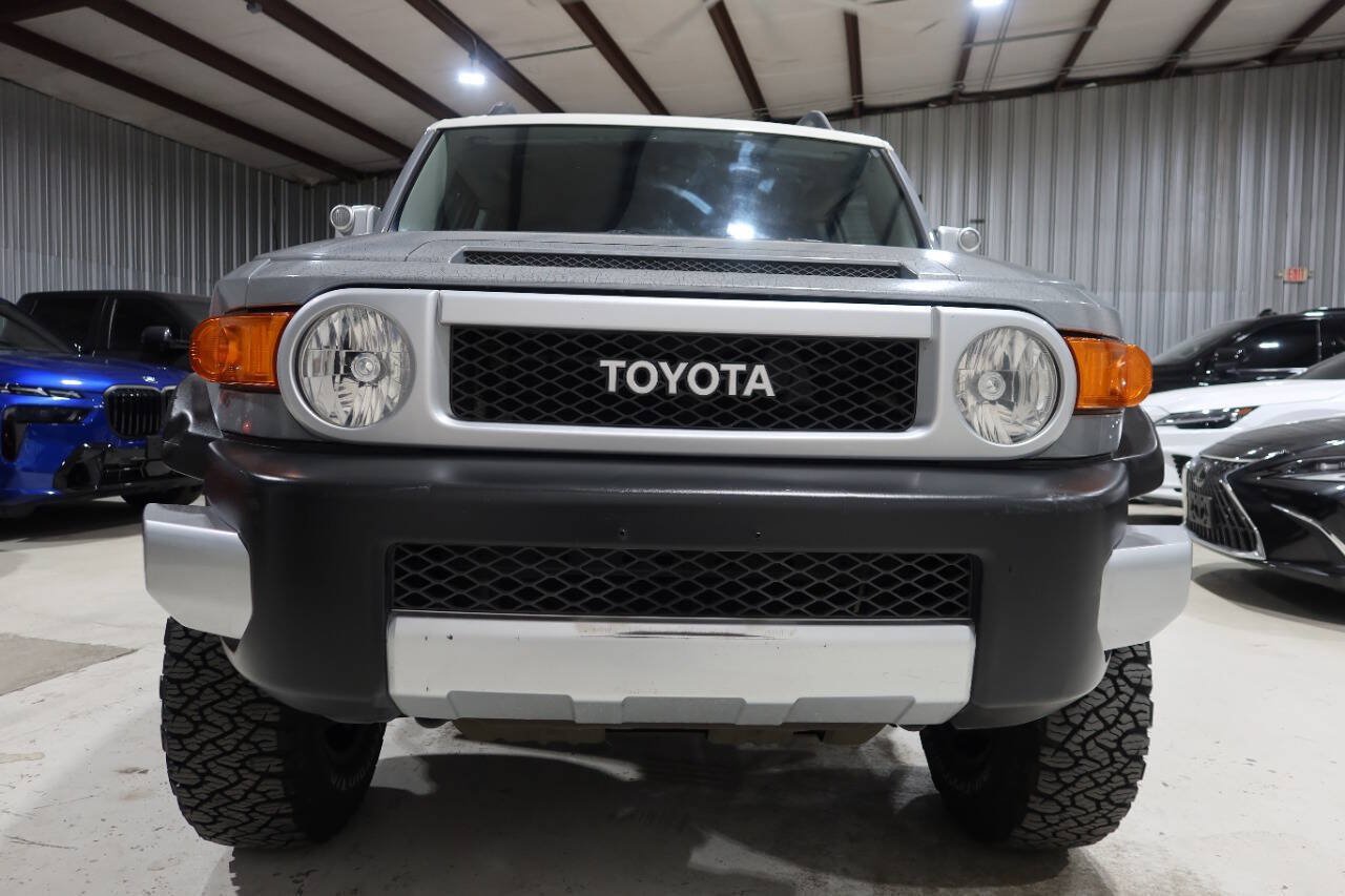 Used 2014 Toyota FJ Cruiser 4WD w/ Convenience Package image 8