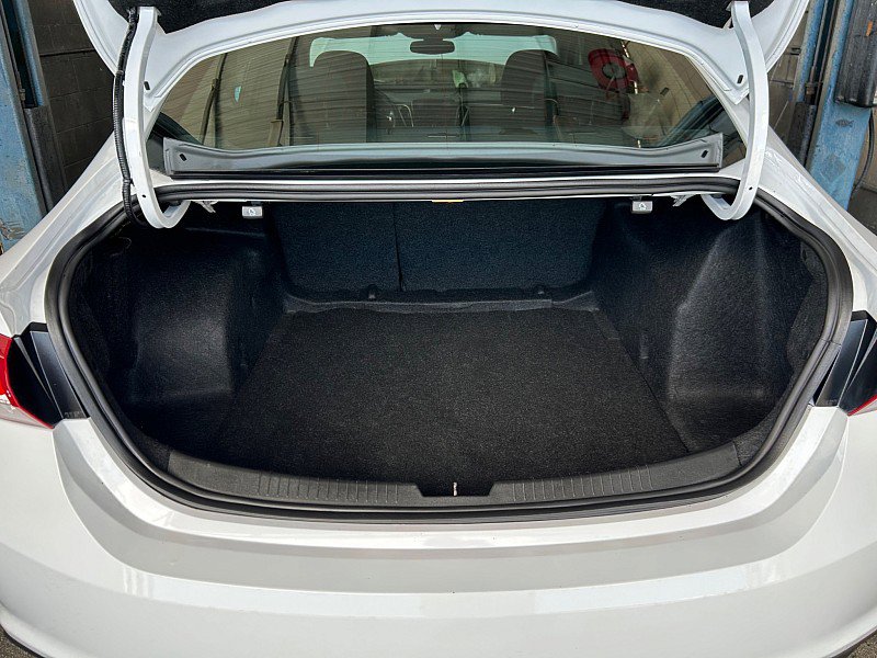 Used 2022 Chevrolet Malibu LT FWD image 24