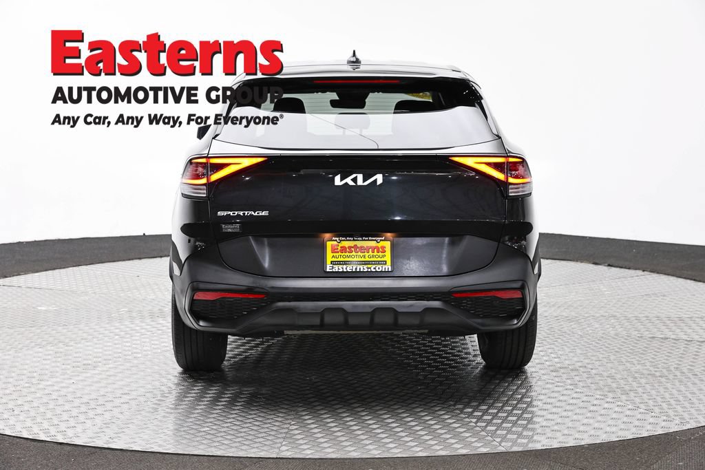 Used 2024 Kia Sportage LX FWD image 6