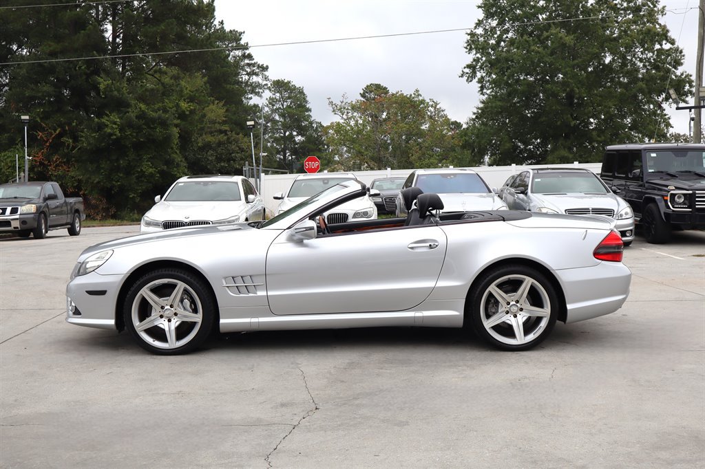 Used 2011 Mercedes-Benz SL 550 image 6