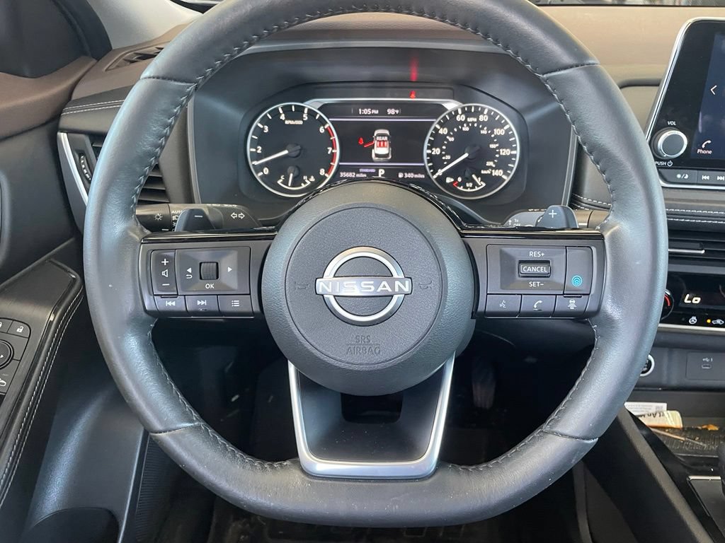 Used 2023 Nissan Rogue SV w/ SV Premium B Package FWD image 14