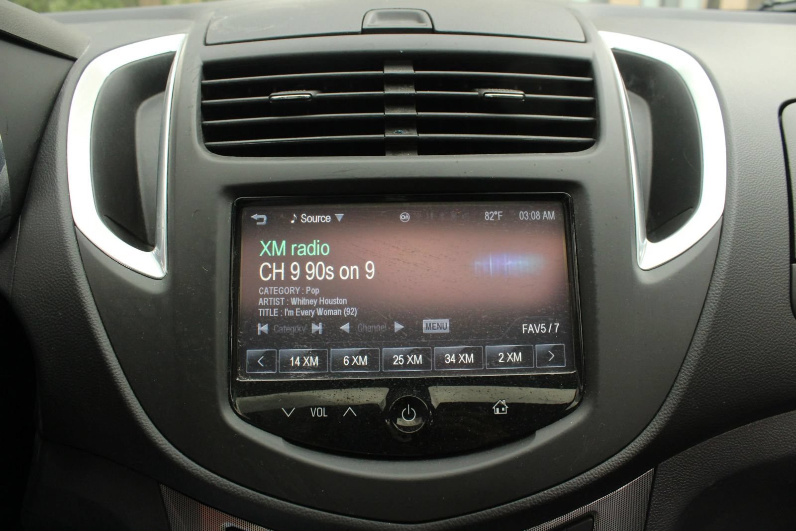 Used 2015 Chevrolet Trax LTZ FWD image 31
