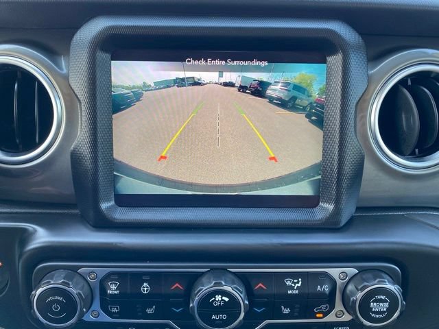Used 2023 Jeep Wrangler Unlimited Sahara w/ LED Lighting Group AWD/4WD image 22