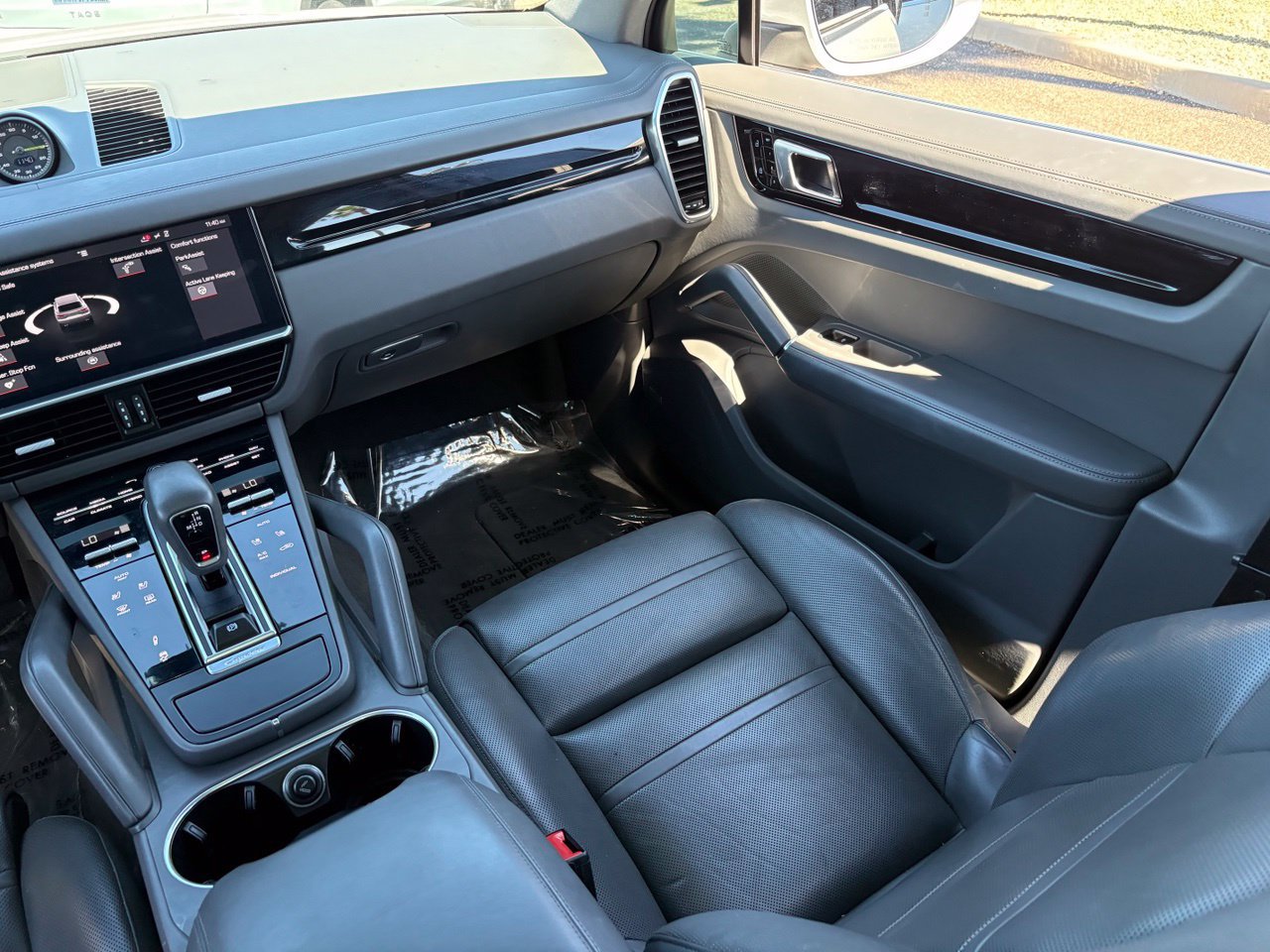Used 2019 Porsche Cayenne E-Hybrid AWD/4WD image 17