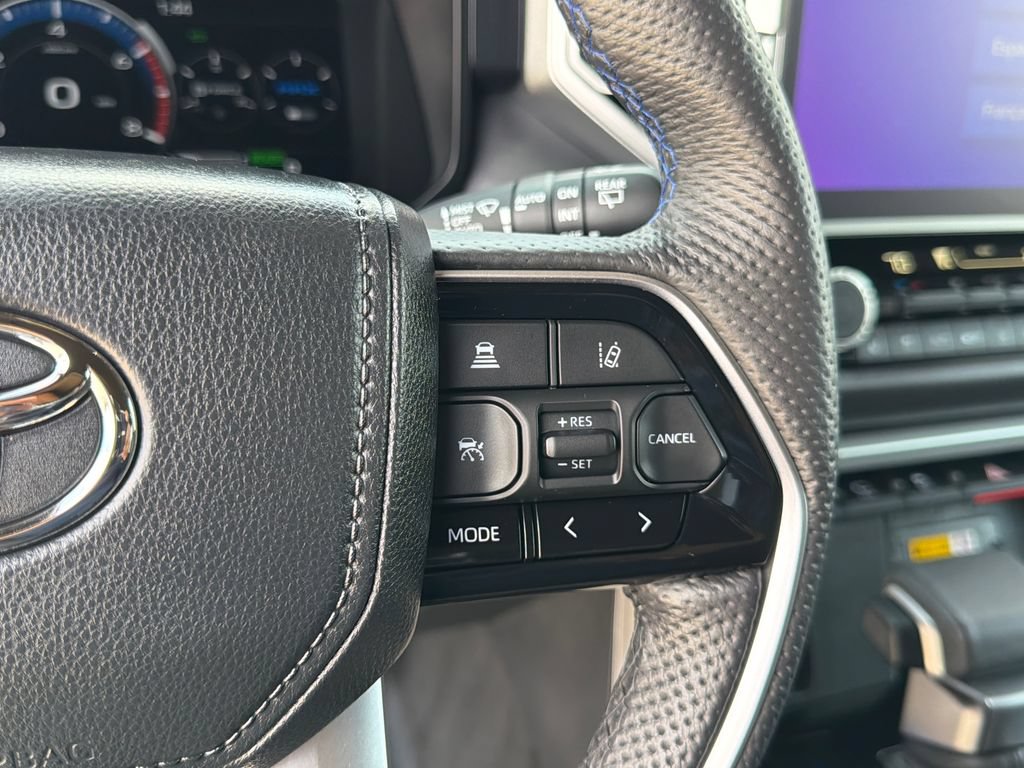 Used 2024 Toyota Sequoia Platinum AWD/4WD image 37