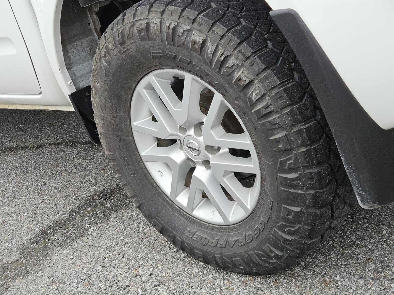 Used 2021 Nissan Frontier SV AWD/4WD image 7