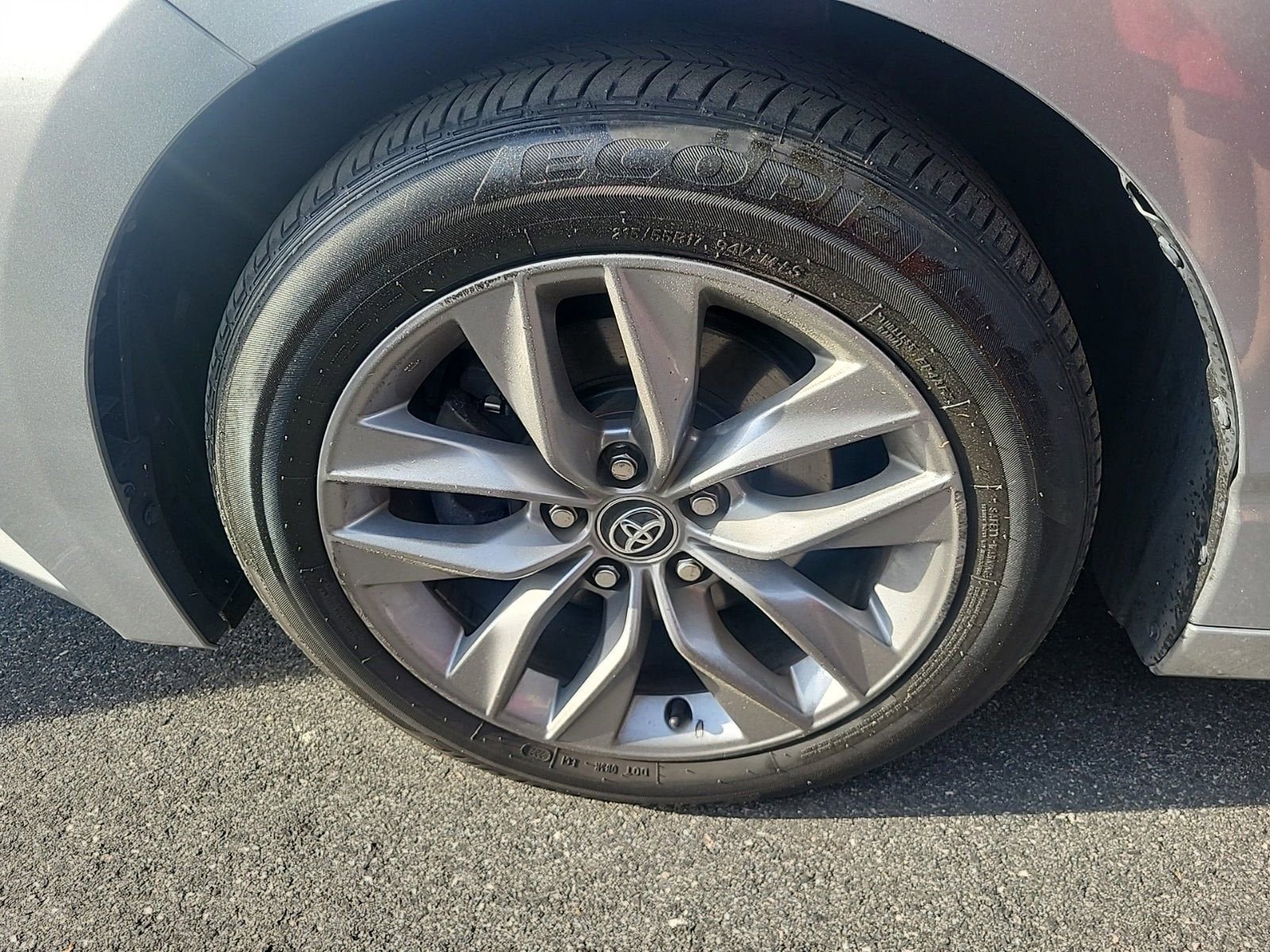 Used 2020 Toyota Avalon XLE w/ Moonroof Package FWD image 6