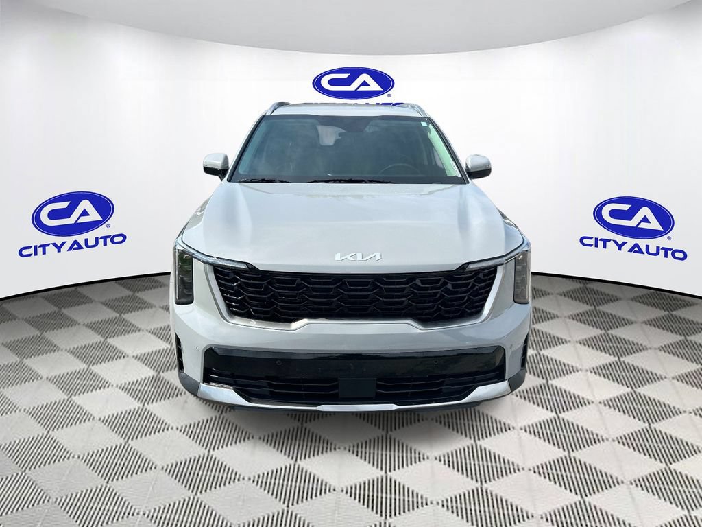 Used 2025 Kia Sorento S FWD image 11