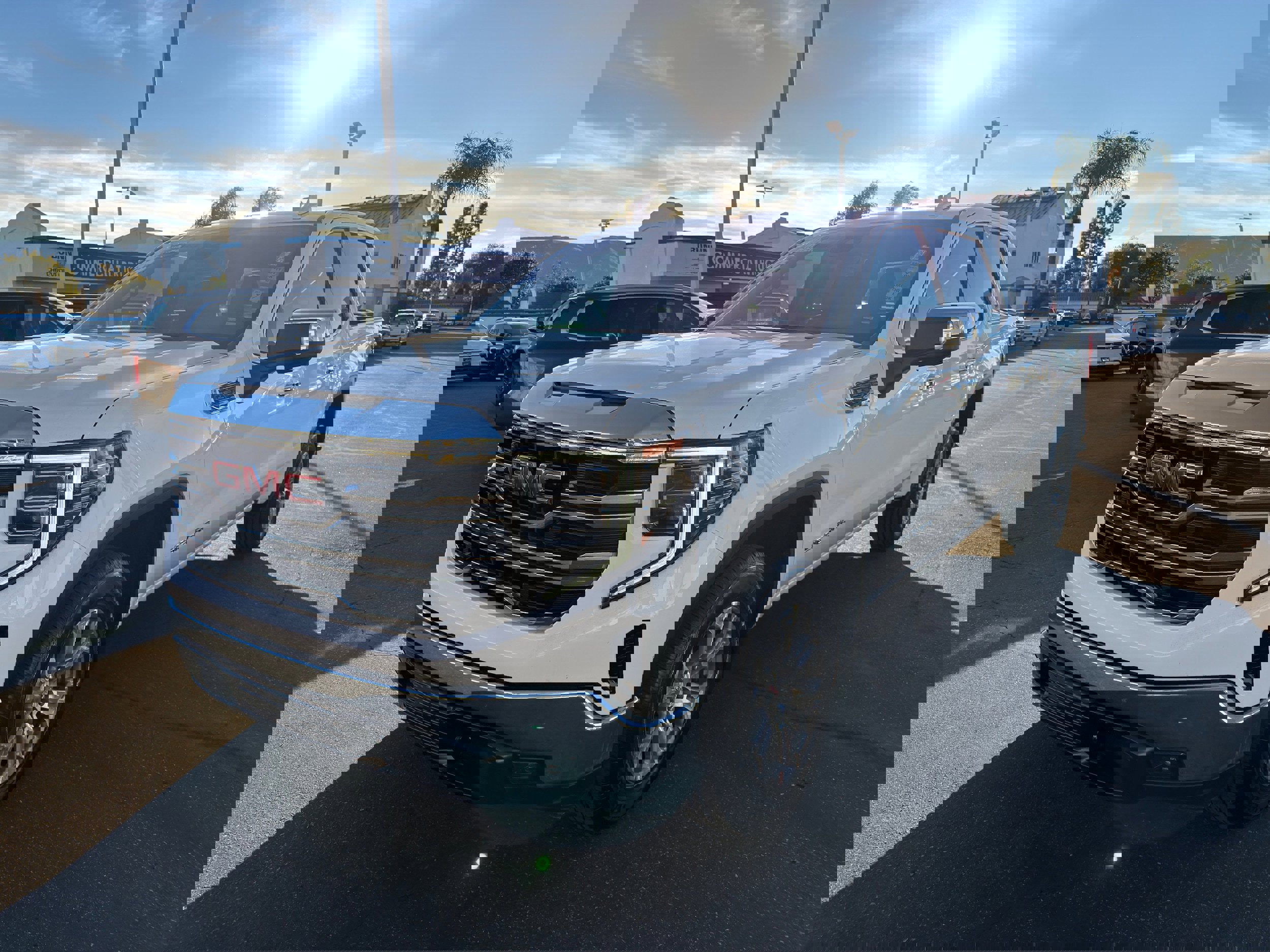 Used 2024 GMC Sierra 1500 SLT image 4