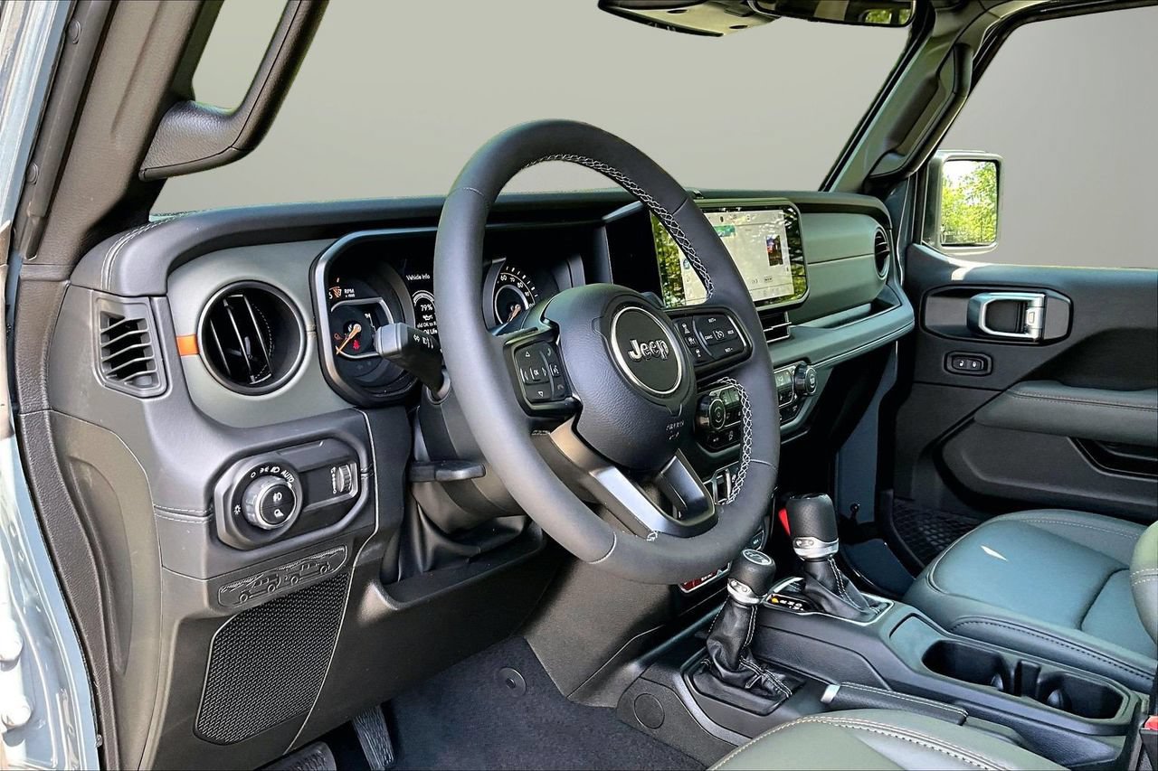 Certified 2026 Jeep Gladiator Mojave AWD/4WD image 18