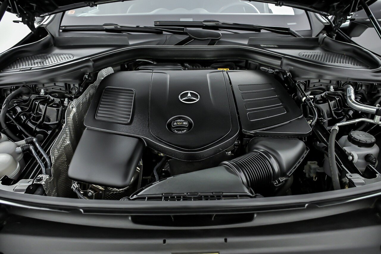 Used 2023 Mercedes-Benz GLC 300 4MATIC image 13