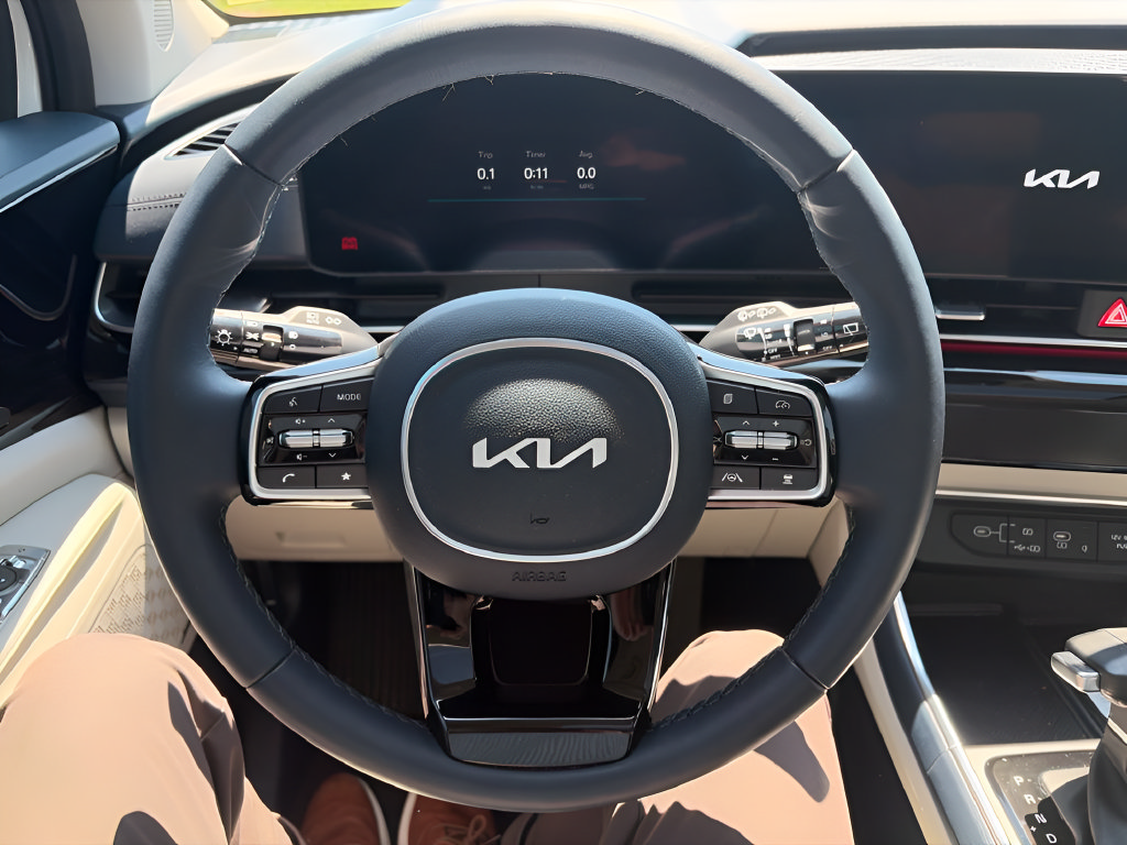 Certified 2026 Kia Carnival SX Prestige FWD image 12