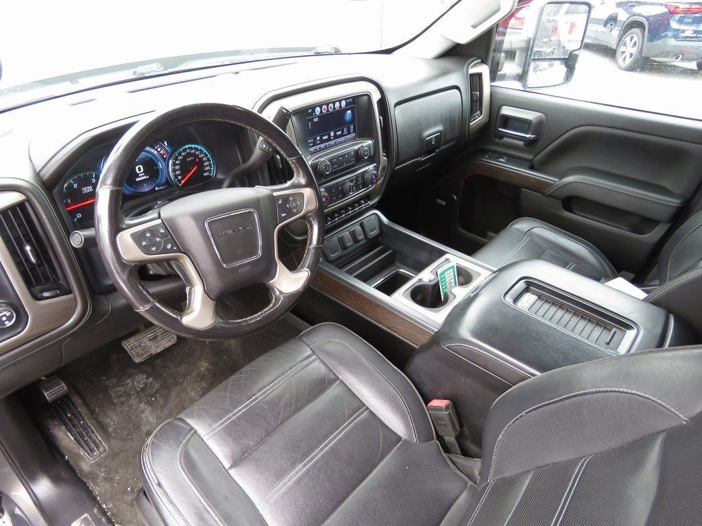 Used 2017 GMC Sierra 3500 Denali w/ Duramax Plus Package image 11