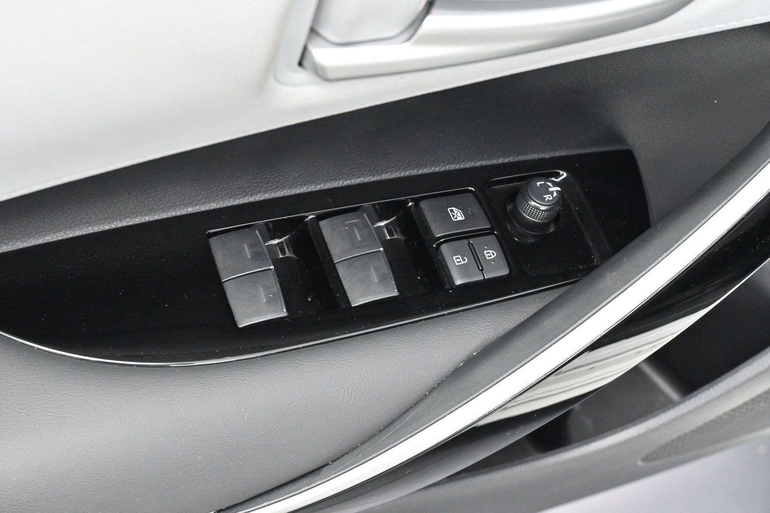 Used 2024 Toyota Corolla XSE FWD image 11