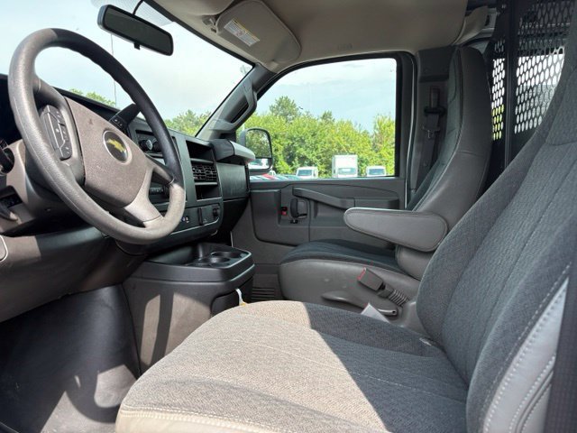 Used 2025 Chevrolet Express 2500 w/ Driver Convenience Package RWD image 29