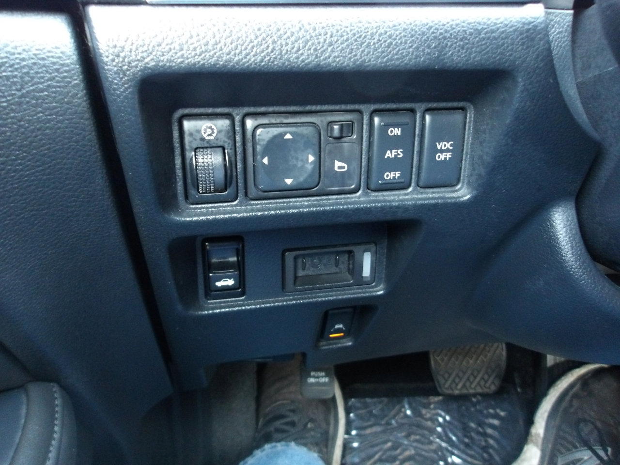 Used 2007 INFINITI M35 x w/ Technology Pkg image 23