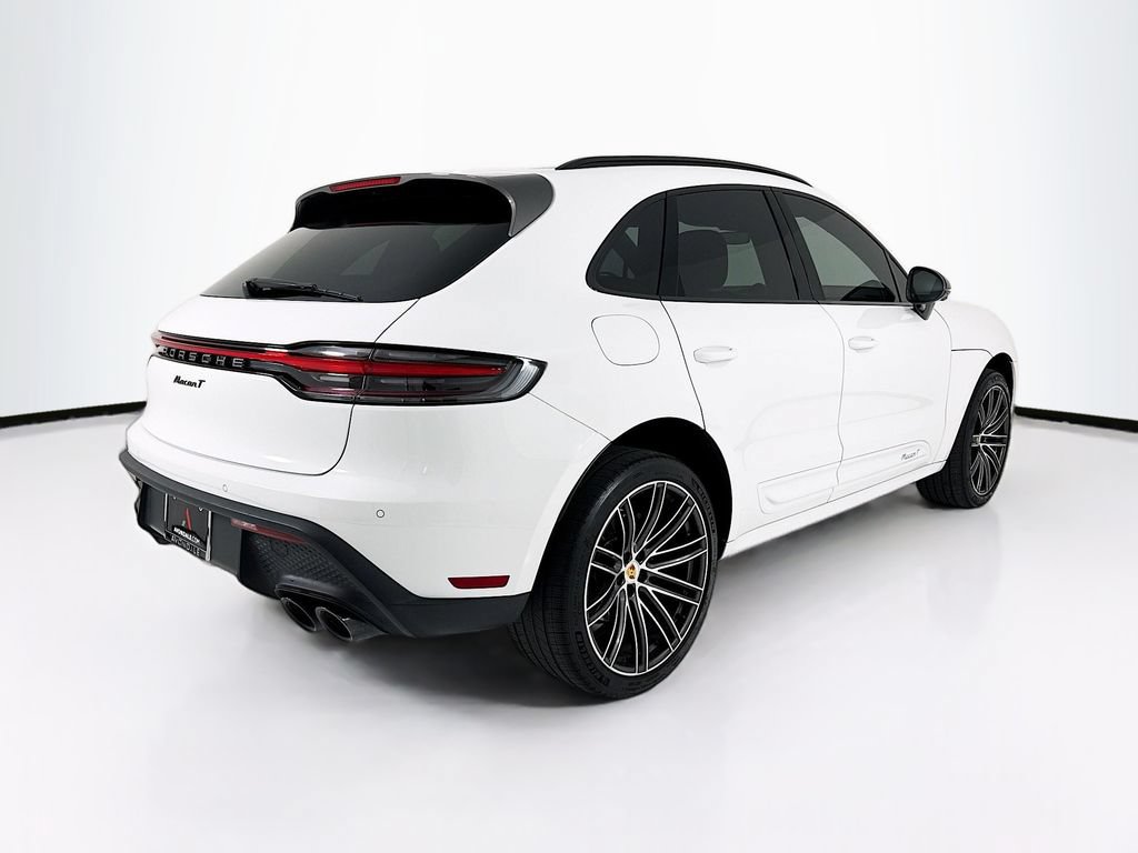 Certified 2024 Porsche Macan Turbo AWD/4WD image 7